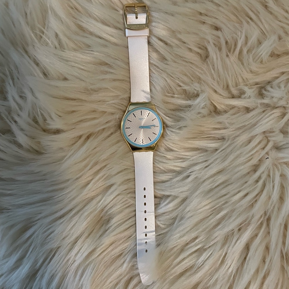 Swatch Coco Ho Watch - Picture 4 of 4